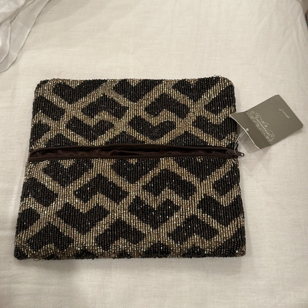 MOYNA Beaded clutch (Anthropologie) - Picture 2 of 5